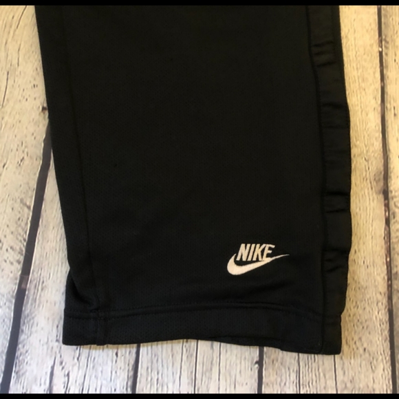 EUC Nike black drawstring joggers - Medium - Picture 5 of 6